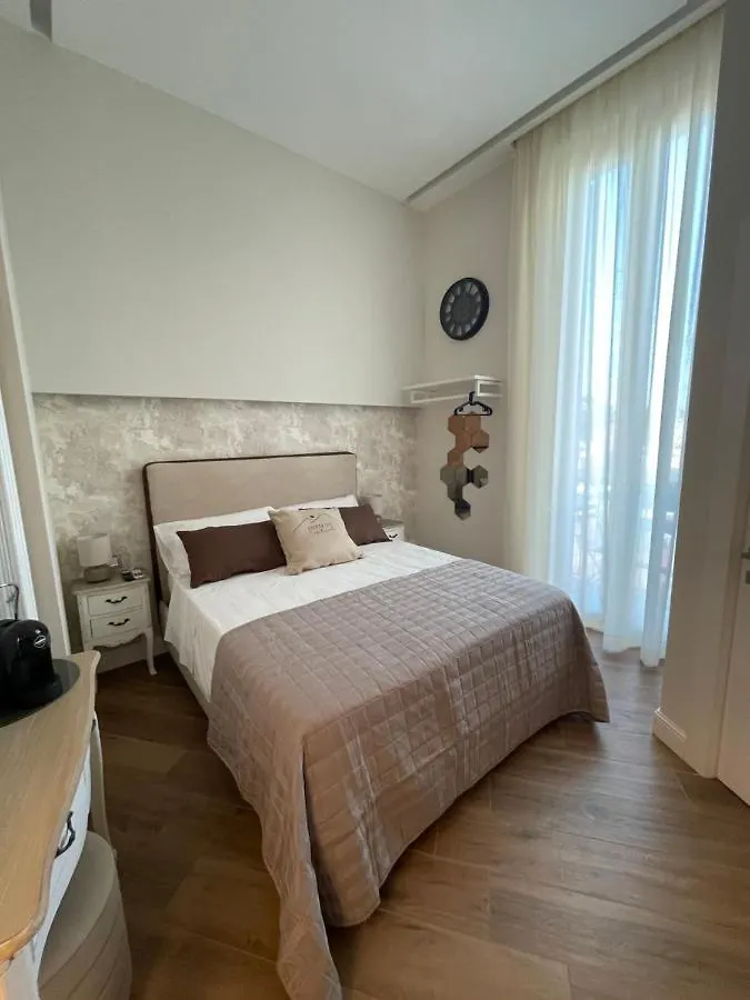 Domus Capodimonte Hotel Naples Guest house